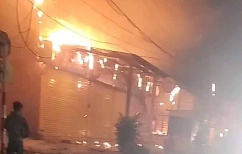 Cháy hàng thiết bị điện nước, 4 người trong gia đình thiệt mạng.