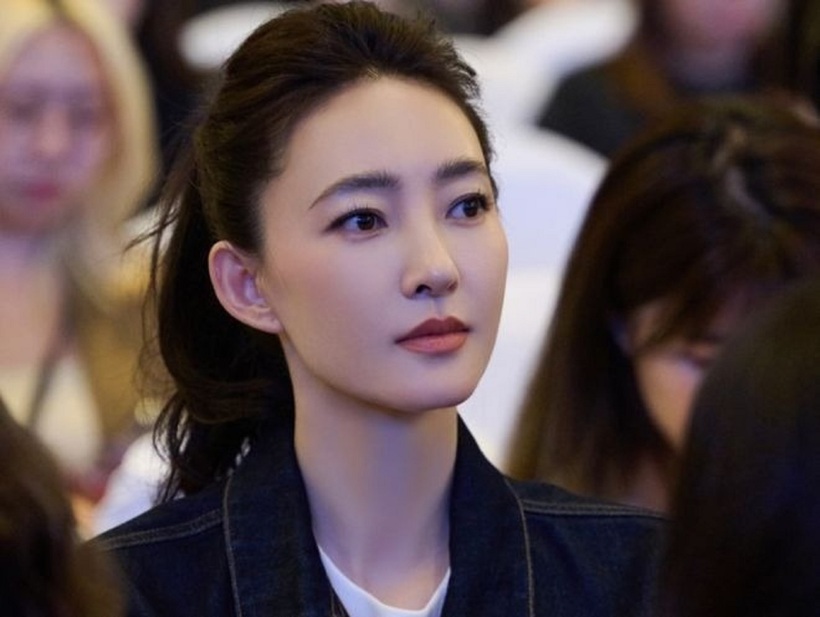 Vương Lệ Khôn từng có một thời gian dài bị chỉ trích vì sống trong nhung lụa trên số tiền lừa đảo của chồng. Ảnh:&nbsp;Weibo.