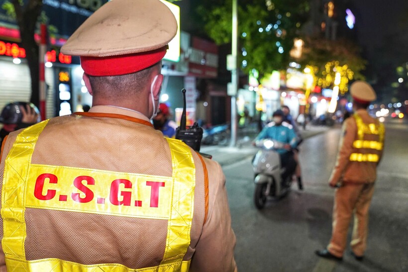 Hà Nội: Kiểm tra nồng độ cồn cuối tuần, xử lý 111 trường hợp vi phạm - 2