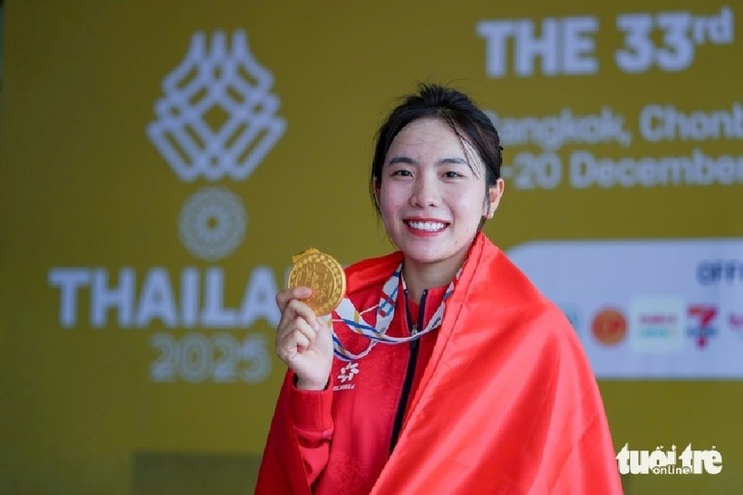 Xạ thủ Mộng Tuyền trúng tuyển thẳng tại Đại học Hoa Sen. Ảnh: Báo Tuổi trẻ.