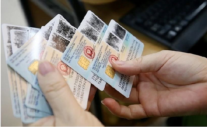 Ảnh chụp CCCD có thể không được dùng để xác thực tài khoản mạng xã hội theo dự luật mới. (Ảnh: Thanh niên)