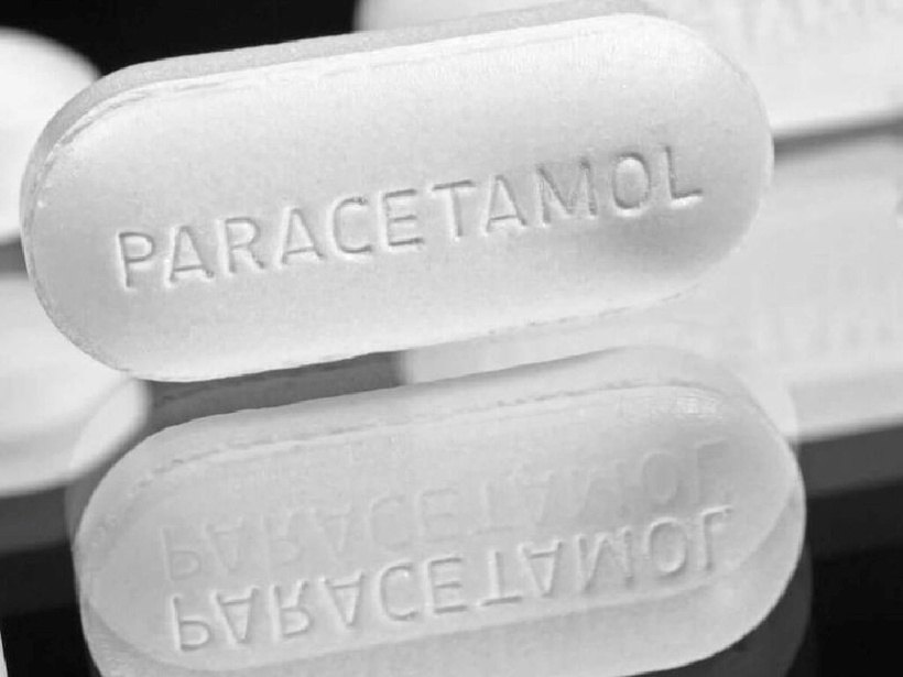 Trẻ nhập viện vì ngộ độc paracetamol. Ảnh minh họa.