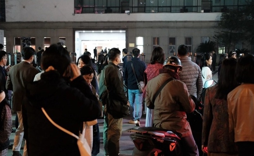 Nhiều khán giả đến vì các nhạc sĩ Văn Cao, Phạm Duy, Trịnh Công Sơn và Trần Tiến nhưng thất vọng ra về vì cách làm việc thiếu chuyên nghiệp của ban tổ chức. (Ảnh: Tuổi trẻ)