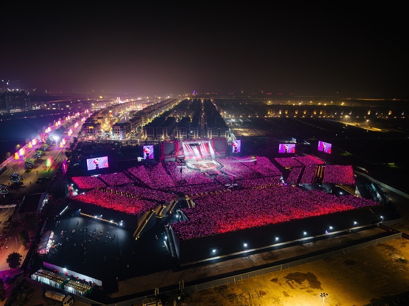 Gần 95.000 người “cháy hết mình” trong đại tiệc âm nhạc Y-Concert tại Vinhomes Ocean Park 3, Ocean City ngày 20/12 vừa qua