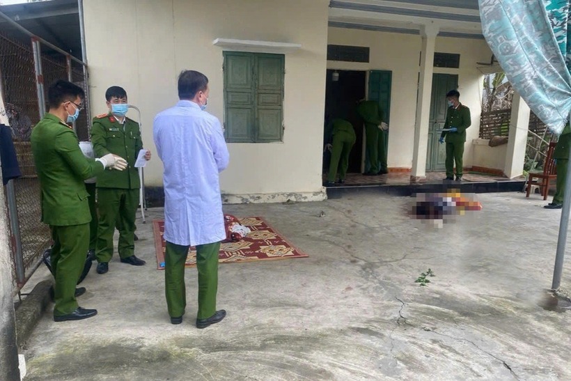 Công an khám nghiệm hiện trường xảy ra sự việc. Anh: Dân trí