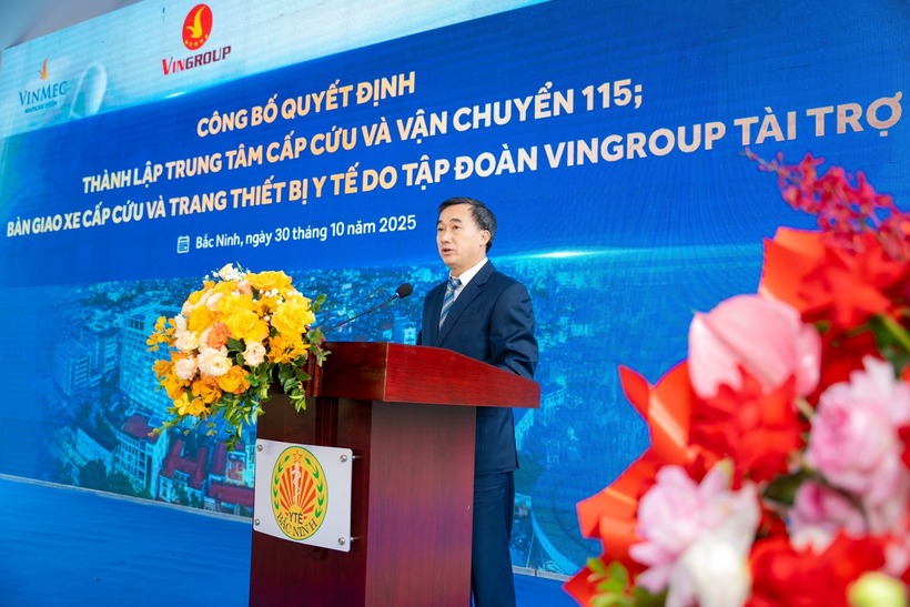 GS.TS Trần Văn Thuấn - Thứ trưởng Bộ Y tế - phát biểu tại lễ ra mắt trung tâm cấp cứu & vận chuyển 115 Bắc Ninh.
