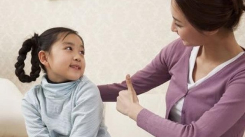 Là cha mẹ, bạn phải làm gương vì con cái của bạn học dựa trên những gì bạn làm. Ảnh minh họa.