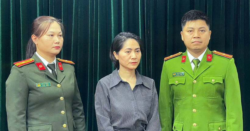 Nguyễn Thị Thu Hà tại cơ quan điều tra.