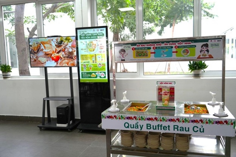 Sáng kiến “Quầy Buffet Rau Củ” vừa được triển khai tại các trường tiểu học bán trú.