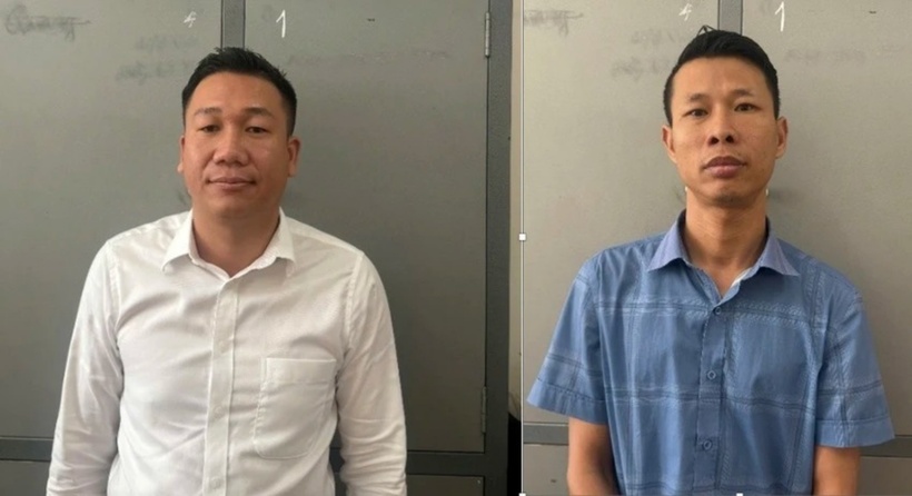 Phạm Khắc Học (trái) và Trần Văn Kiên tại cơ quan công an. Ảnh: PLO.