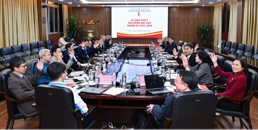 Phiên họp cuối cùng của Hội đồng Đại học Bách khoa Hà Nội nhiệm kì 2025-2030. (Ảnh: HUST)