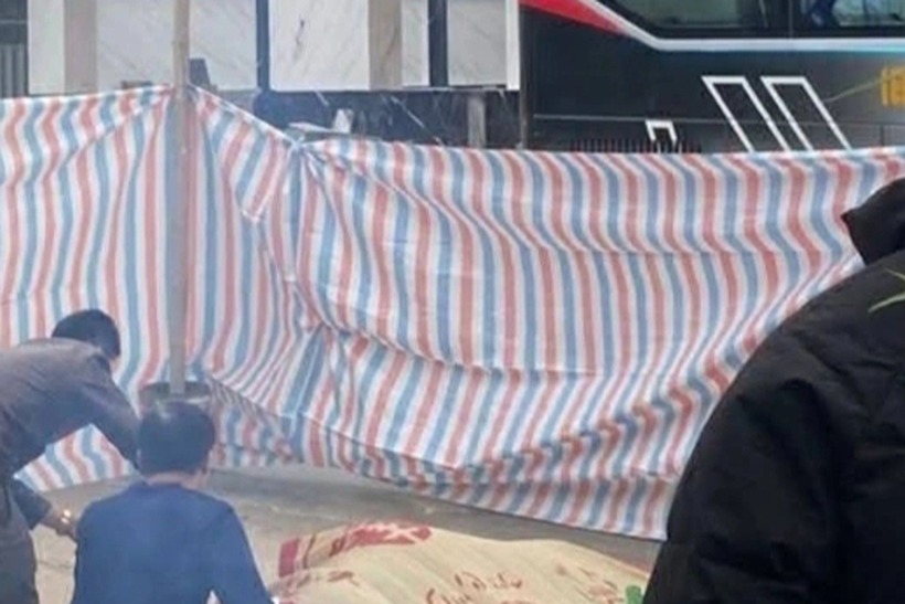 Hiện trường vụ tai nạn thương tâm. (Ảnh: Dân trí)