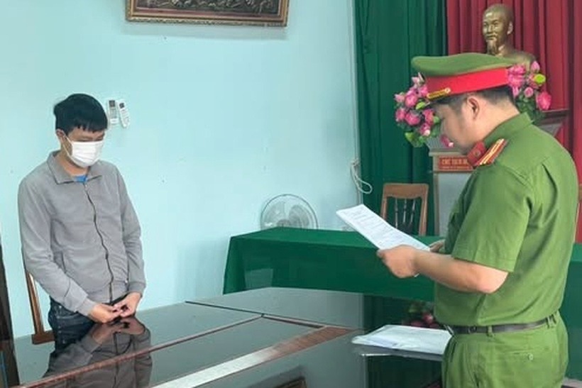 N.V.T. bị bắt để điều tra về tội Lừa đảo chiếm đoạt tài sản. Ảnh: Dân trí