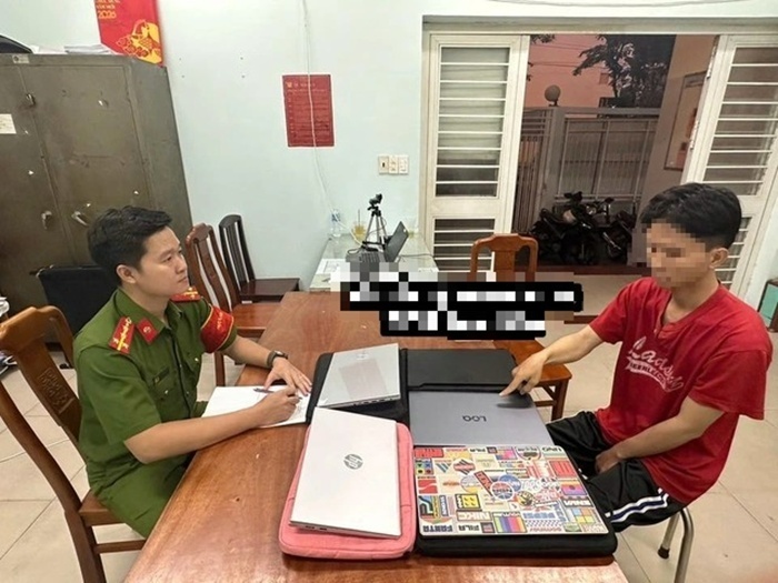 T.P.Đ cùng tang vật. Ảnh: Báo Thanh niên.