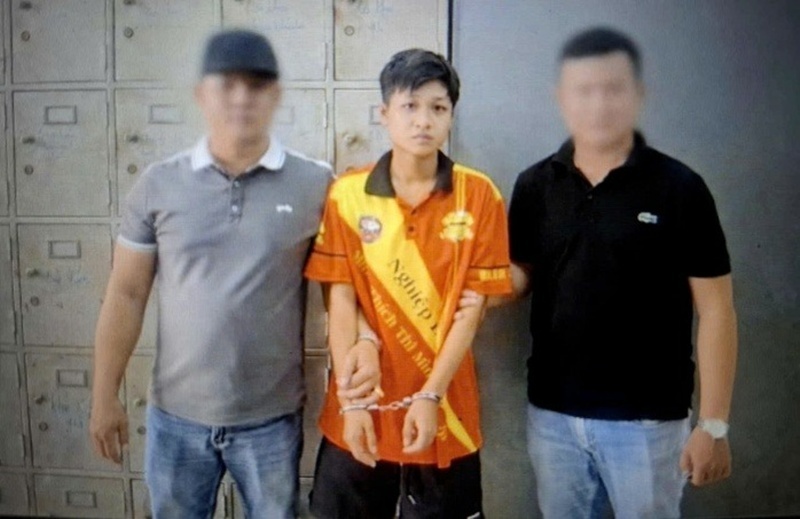 Đối tượng Lê Phương Yến bị cơ quan công an bắt giữ. Ảnh: Báo Người lao động.