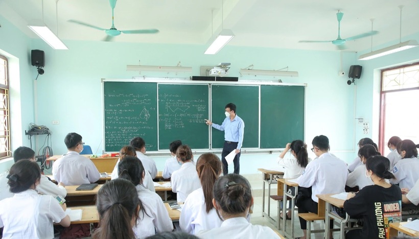Bộ GD&ĐT dự kiến sửa quy định về dạy thêm, học thêm. (Ảnh: MOET)