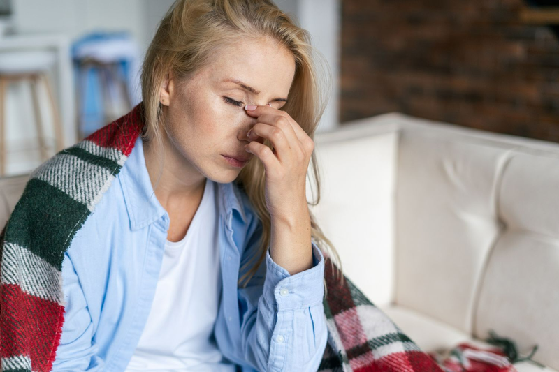 Viêm thanh quản kéo dài khiến người bệnh cáu gắt, thiếu tự tin