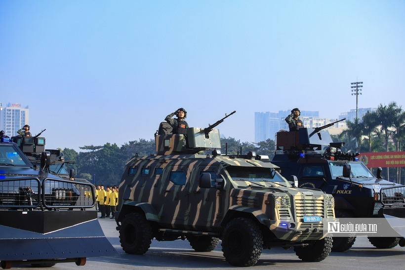 Các khối xe tác chiến chống khủng bố của lực lượng Cảnh sát đặc nhiệm, khối xe đặc chủng bọc thép chống đạn, khối xe đặc chủng chống bạo loạn, khối xe chỉ huy tác chiến...