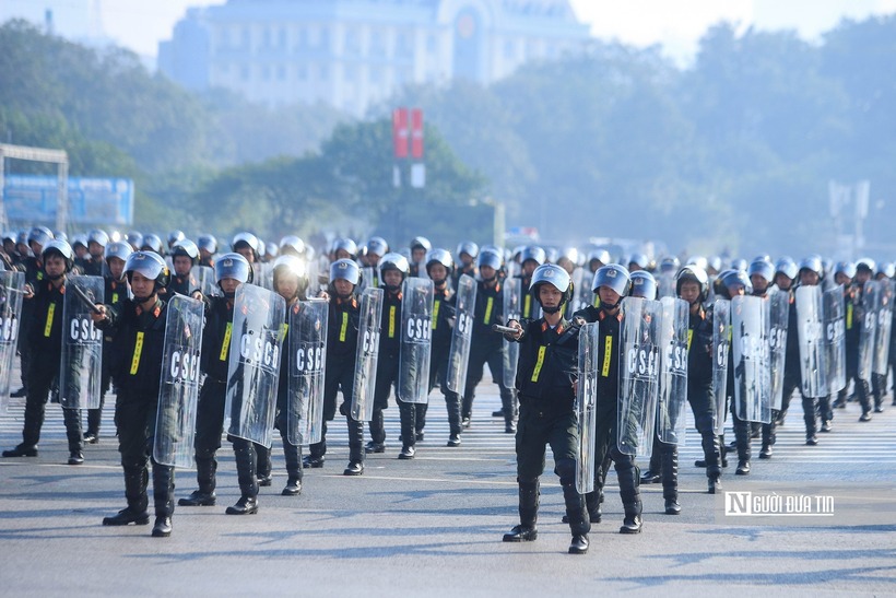 Kết thúc buổi lễ sẽ là màn đồng diễn trình diễn các thế võ của lực lượng Cảnh sát cơ động.