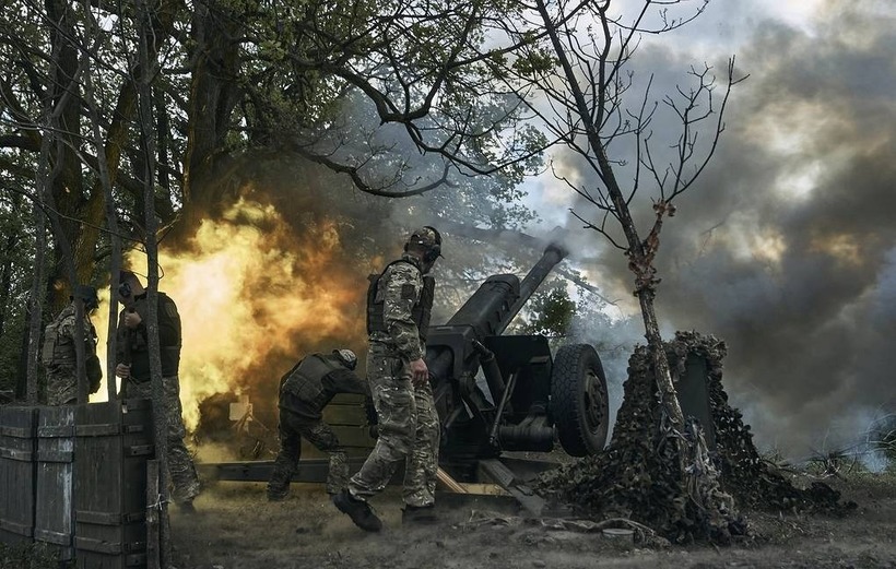 Tướng Ukraine nói Nga pháo kích dữ dội ở biên giới. Ảnh: Tass