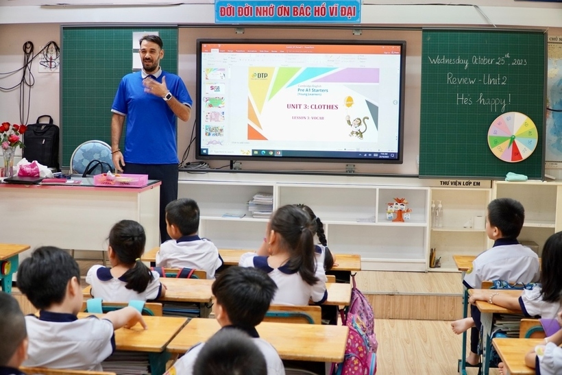 Một tiết học trong chương trình nhà trường có liên kết với các đơn vị bên ngoài. (Ảnh: Dân Trí).