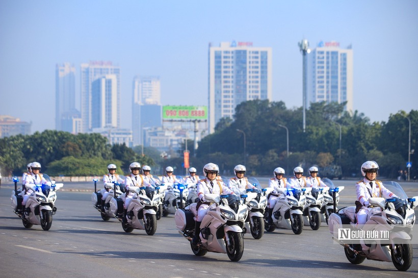 Theo đó, Đại hội Đại biểu toàn quốc lần thứ XIV của Đảng sẽ diễn ra từ ngày 19/1 đến ngày 25/1 tại Hà Nội. Lễ xuất quân không chỉ mang ý nghĩa mở đầu cho đợt cao điểm tấn công, trấn áp tội phạm, mà còn thể hiện quyết tâm chính trị, tinh thần trách nhiệm và khí thế thi đua của toàn lực lượng Công an nhân dân.