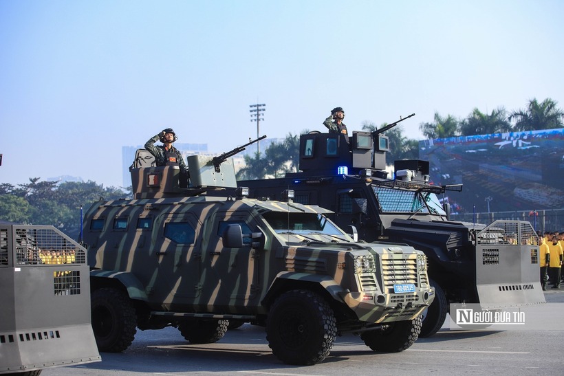 Từng vị trí công tác, từng ca trực, mỗi cán bộ, chiến sĩ luôn nêu cao tinh thần trách nhiệm, sẵn sàng nhận và hoàn thành tốt mọi nhiệm vụ được giao. Với sự chuẩn bị kỹ lưỡng, tinh thần sẵn sàng cao độ và quyết tâm chính trị vững vàng, lực lượng công an sẽ góp phần quan trọng bảo đảm Đại hội Đảng diễn ra an toàn, thành công, tạo khí thế thi đua sôi nổi và niềm tin vững chắc trong nhân dân.