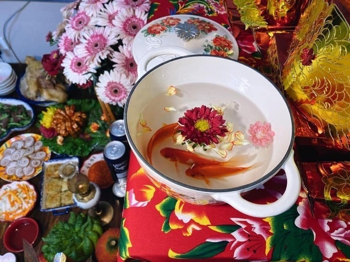 Cá chép hóa rồng trở thành biểu tượng của sự can đảm, bền bỉ, may mắn và thành công.