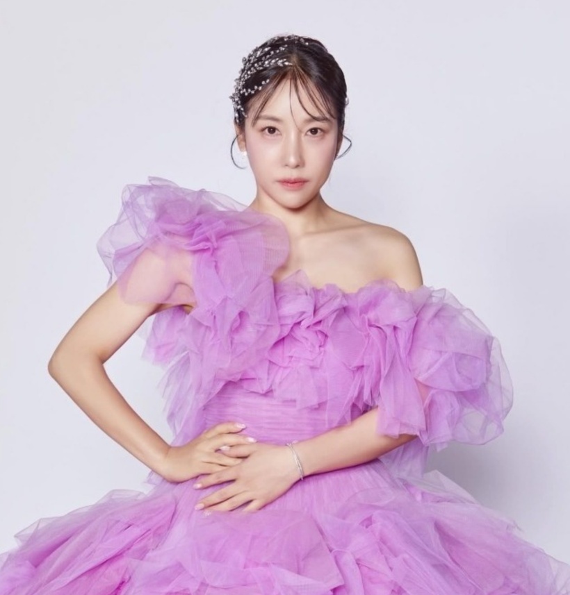 Nữ ca sĩ Sook Haeng.