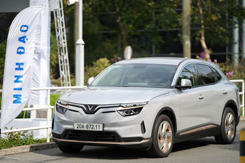 Chuyên gia đánh giá về VinFast VF 8: “Dưới 1 tỷ đồng, rất khó tìm mẫu D-SUV nào toàn diện như thế này” - 1