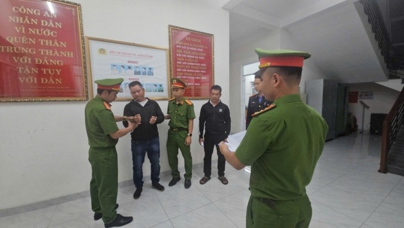 Đối tượng Phan Thanh Tùng bị bắt tạm giam để điều tra về hành vi cố ý gây thương tích. (Ảnh: Công an tỉnh Đắk Lắk)