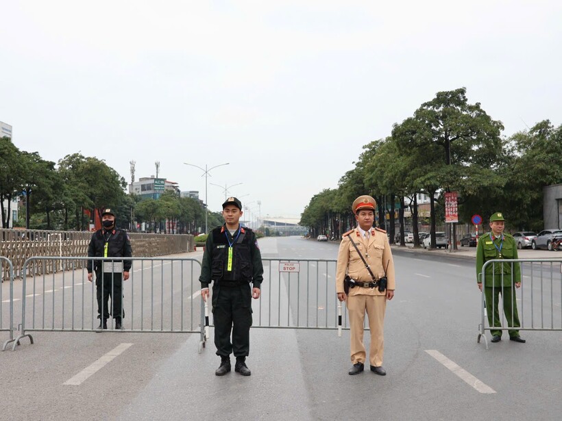 Phân luồng giao thông phục vụ Đại hội đại biểu toàn quốc lần thứ XIV của Đảng.