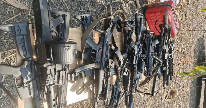 Súng bắn đạn nhựa bị thu giữ.