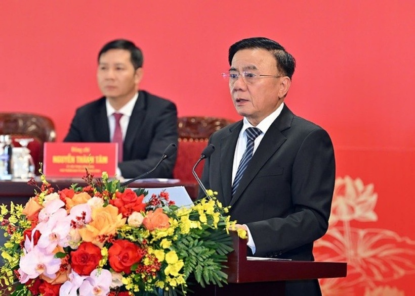 Ủy viên Bộ Chính trị, Thường trực Ban Bí thư Trần Cẩm Tú phát biểu tại họp báo (Ảnh: Duy Linh)