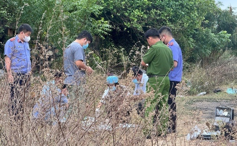 Cơ quan CSĐT Công an Lâm Đồng phối hợp kiểm tra hiện trường vụ việc. (Ảnh: Người lao động)