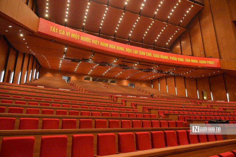 Đại hội có sự tham dự của 1.586 đại biểu, đại diện cho hơn 5 triệu đảng viên Đảng Cộng sản Việt Nam. Đại hội cũng sẽ đón các nguyên lãnh đạo Đảng và Nhà nước, nguyên ủy viên Bộ Chính trị, nguyên ủy viên Ban Bí thư, nguyên ủy viên Trung ương Đảng, cùng các đại diện nhân sĩ, trí thức, nghệ sĩ, chức sắc tôn giáo và thanh niên tiêu biểu trên mọi miền đất nước đến dự.