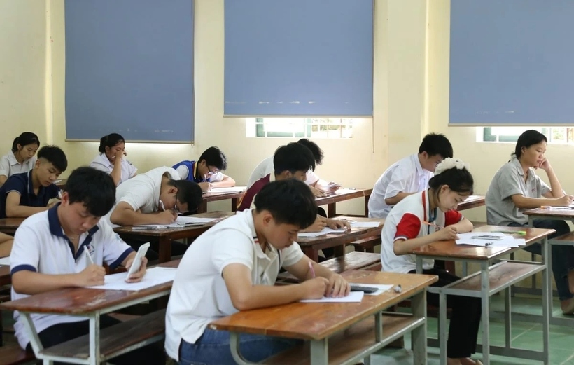 Thi sính tham dự kỳ thi tuyển sinh lớp 10 năm học 2025-2026. (Ảnh: Báo Thanh Hóa).