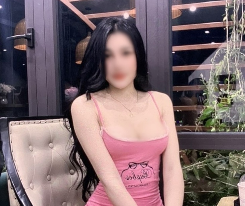 Hoa tạo vỏ bọc sang chảnh để làm bình phong che giấu hoạt động mua bán trái phép ma túy. Hành vi của "hotgirl" này đã phải trả giá bằng án phạt 17 năm tù. Ảnh: Thanh Niên