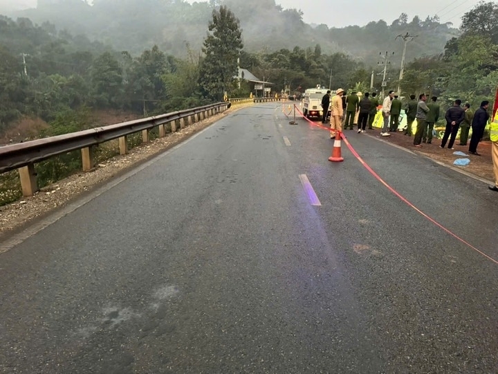 Vụ tai nạn khiến 4 người tử vong tại chỗ. Ảnh: VTC News