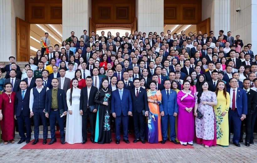 Thủ tướng Chính phủ Phạm Minh Chính gặp mặt đại diện doanh nghiệp nhân Ngày Doanh nhân Việt Nam (13/10), năm 2025.