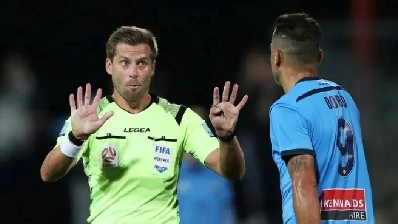 Trọng tài người Australia Alexander George King. Ảnh: Tạp chí Tri thức.