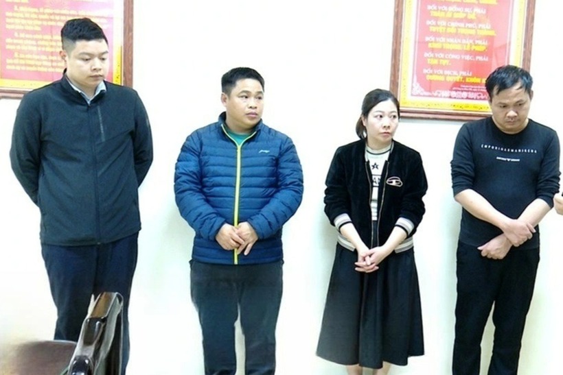 4 đối tượng trong đường dây cho vay nặng lãi trên mạng xã hội ở Ninh Bình (Ảnh: Công an Ninh Bình).
