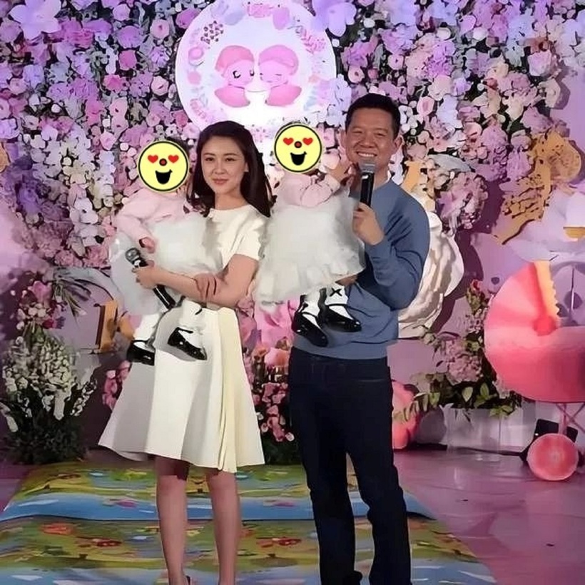 Giả Dược Đình vỡ nợ, vứt bỏ vợ con rồi bỏ trốn ra nước ngoài. Ảnh: Sina.