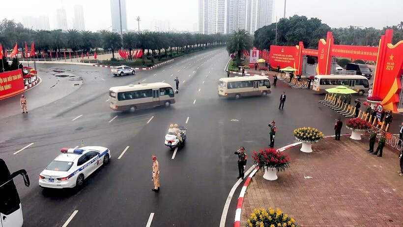 Hình ảnh giao thông Thủ đô trật tự, thông suốt trong những ngày diễn ra sự kiện chính trị đặc biệt quan trọng.