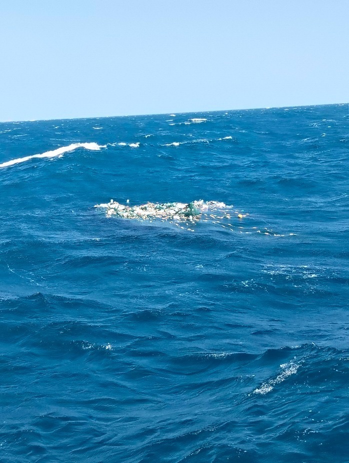 Bộ giàn lưới rê mà thuyền trưởng Cao Văn Thơ tìm thấy. (Ảnh: Người lao động)