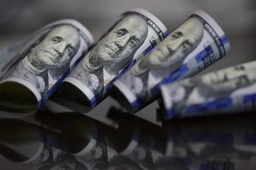 Các nước châu Âu hiện nắm khoảng 8.000 tỷ USD trái phiếu và cổ phiếu Mỹ. Ảnh: Nur