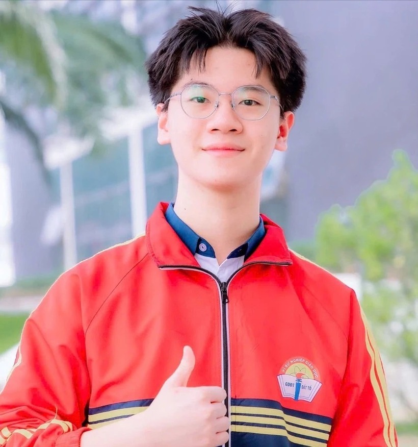 Em Nguyễn Hải Nam, học sinh lớp 12A13, trường THPT Chuyên Vĩnh Phúc, đạt giải nhất môn tiếng Pháp trong kỳ thi học sinh giỏi quốc gia năm học 2025-2026. Ảnh: PLO