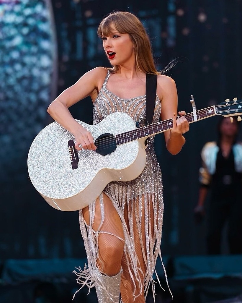 Ca sĩ Taylor Swift trên sân khấu concert "The Eras Tour". Ảnh:&nbsp;Instagram/ Taylornation