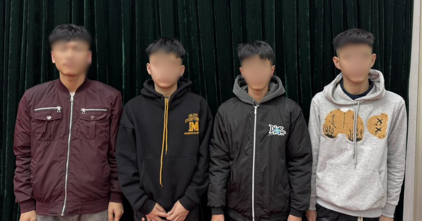 Nhóm thanh thiếu niên tại cơ quan công an. (Ảnh: Công an Tuyên Quang)