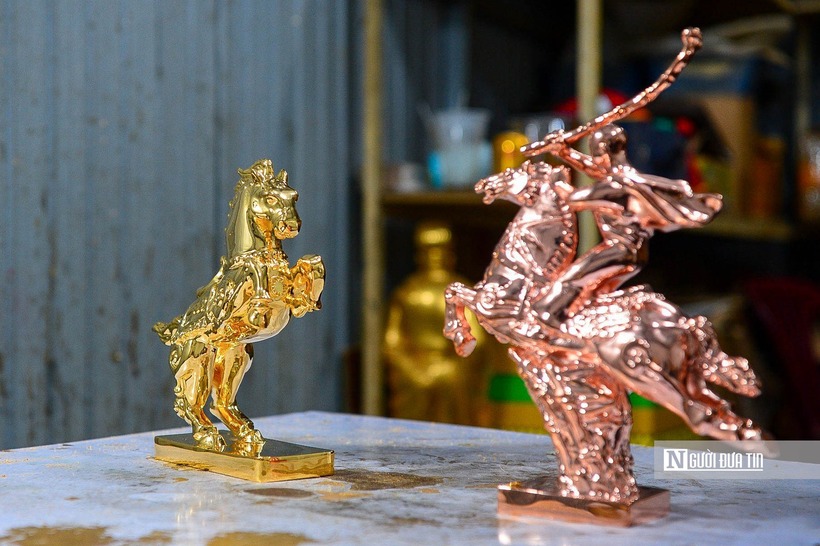 Ghi nhận của Người Đưa Tin, tác phẩm linh vật năm Bính Ngọ 2026 "Phi Mã Thánh Gióng" đang gây ấn tượng khi lấy cảm hứng từ truyền thuyết Thánh Gióng cưỡi ngựa sắt bay về trời.
